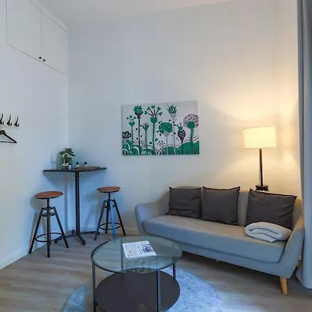 Cozy-livings Altbau Mit Terrasse Und Kueche Am Stadtpark *