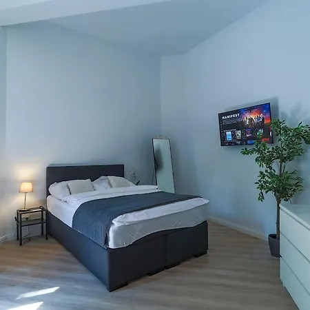 Апартаменты Cozy-livings Altbau Mit Terrasse Und Kueche Am Stadtpark *