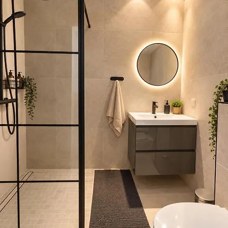Cozy-livings Altbau Mit Terrasse Und Kueche Am Stadtpark * Бад-Наухайм
